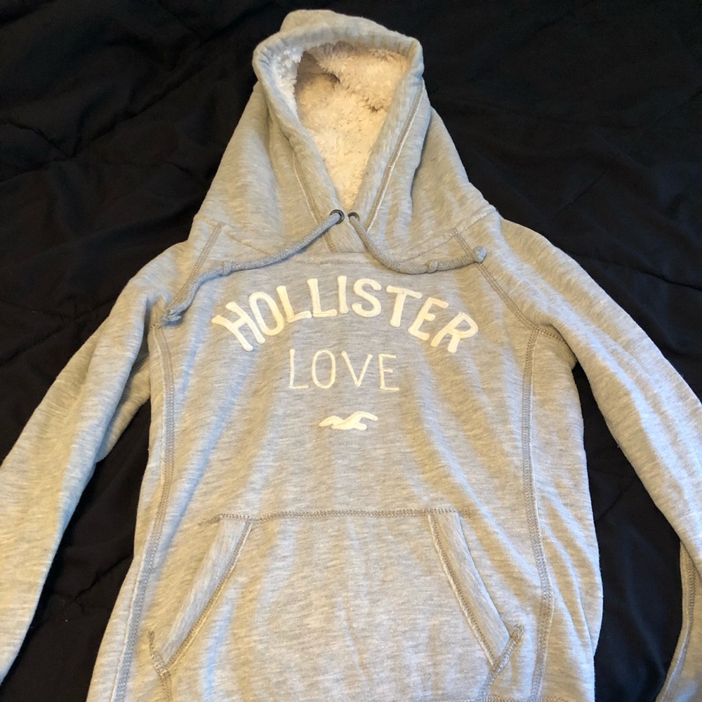 Hollister XS Embroidered Logo Hoodie